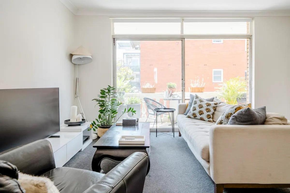 Lovely Bedroom In Eastern Suburbs Sydney